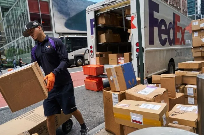 Retailers set higher bars for free shipping as delivery costs surge